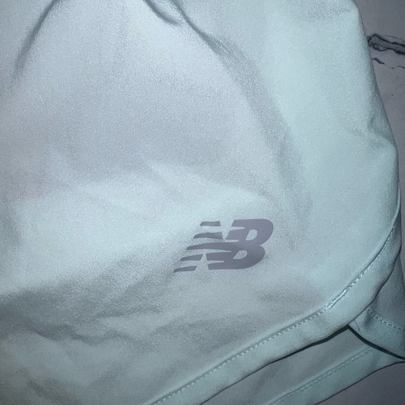 💐New Balance athletic shorts size S - Picture 2 of 4